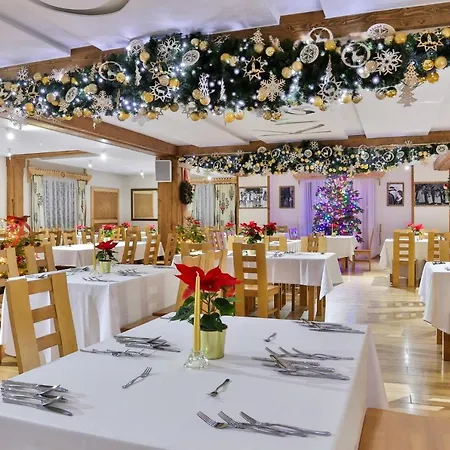 فندق مبيت وإفطار كراينا سماكو